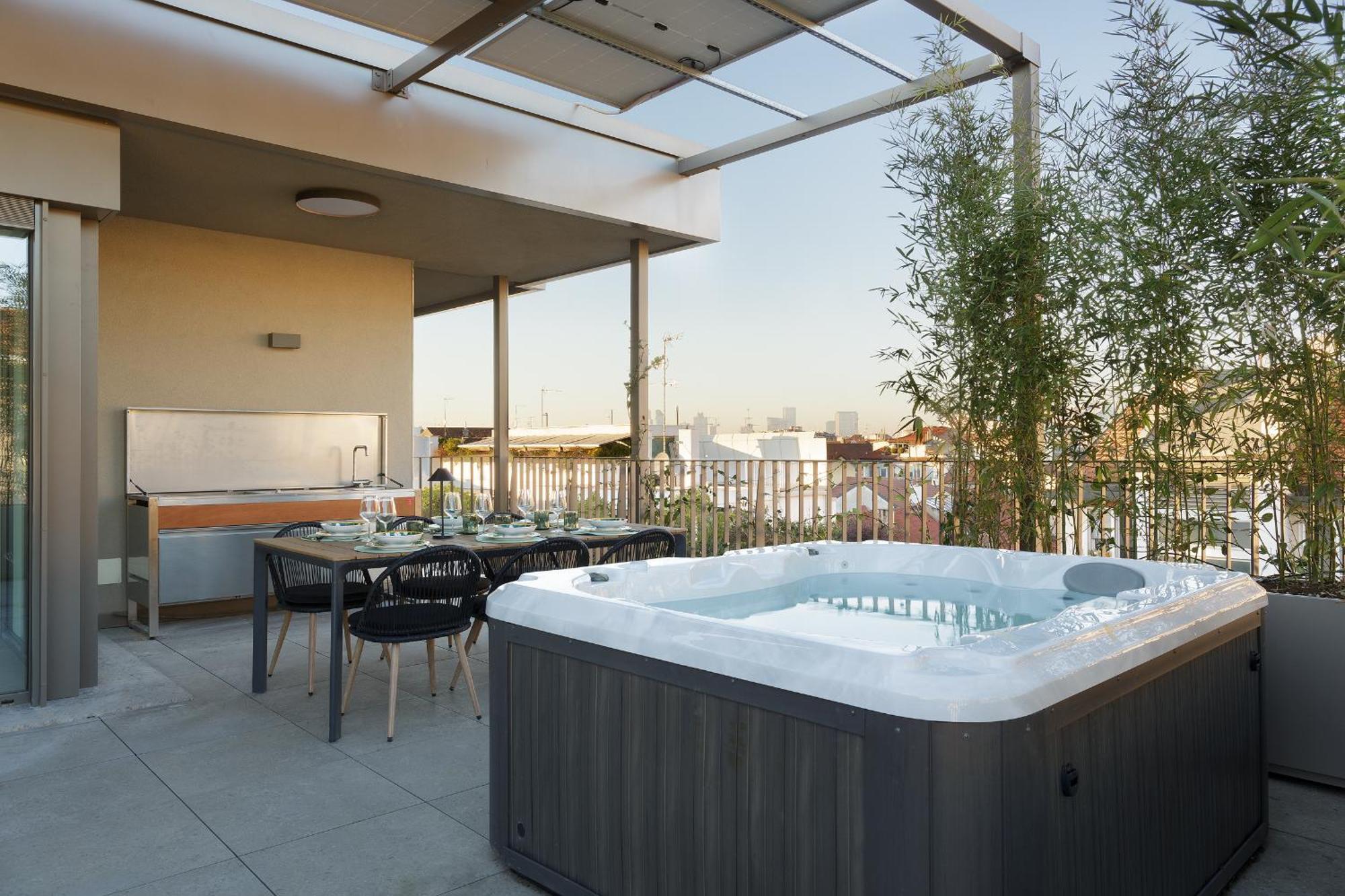 Apartment Compagnoni12 Luxury Penthouse With Private Jacuzzi And